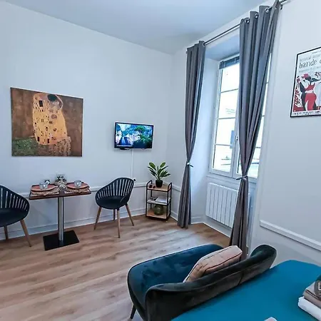 Studio Tout Confort De Lit Queen Size *